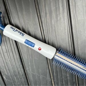 Heated Rotating Styling Brush - White and Blue